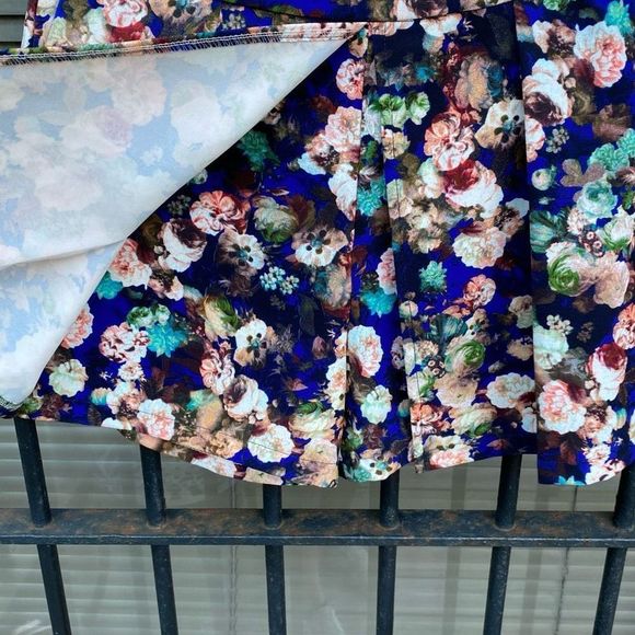 Lavish Alice Floral Blue Multicolor Hidden Shorts Skirt Size 12 - Picture 2 of 10